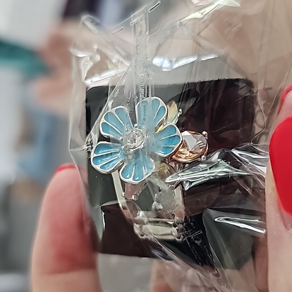 Hamptons Holiday Blue Ring ๐ Topaz - Picture 3 of 3